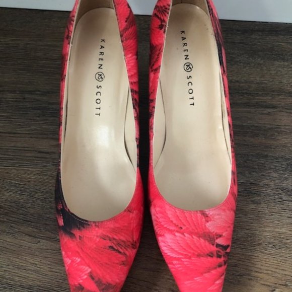 Karen Scott Floral Heels - Picture 3 of 4